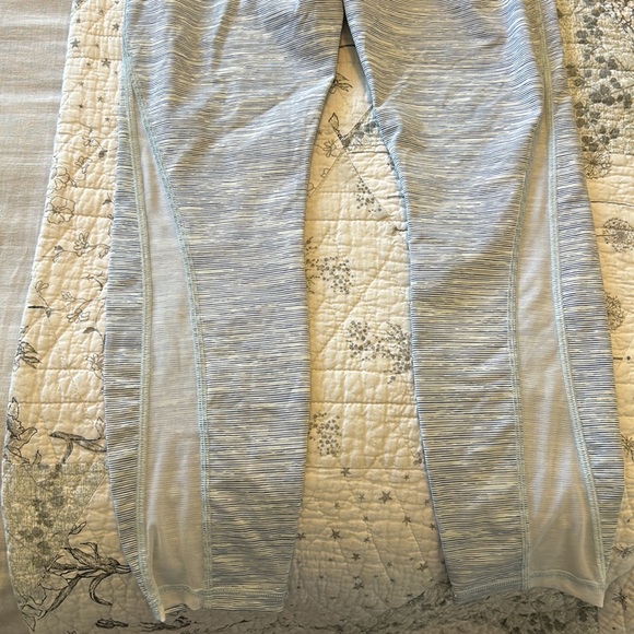 Lulu Lemmon Leggings - Picture 4 of 4